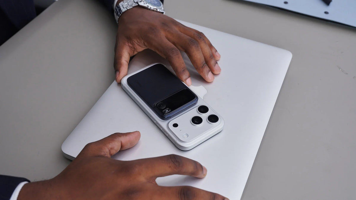 This pocket gadget turns meetings intoactionable summaries: Comu Action Pro